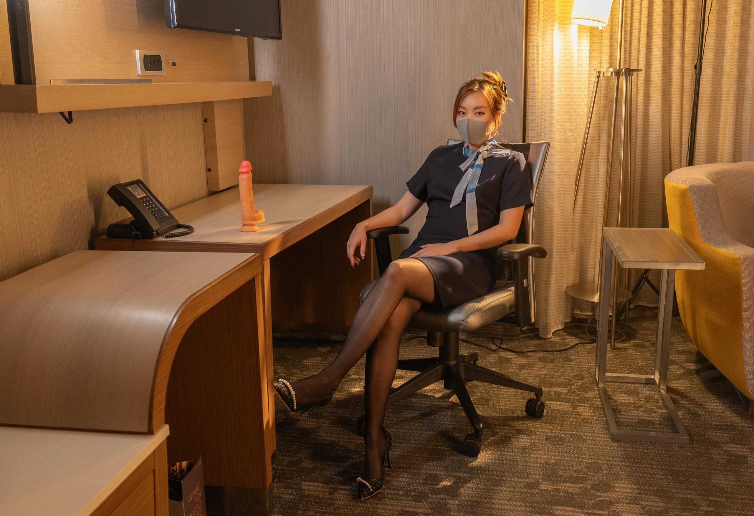 飢渴空姐性癮來襲，用大肉棒玩具插出小穴白漿 bunnymiffy米菲兔onlyfans